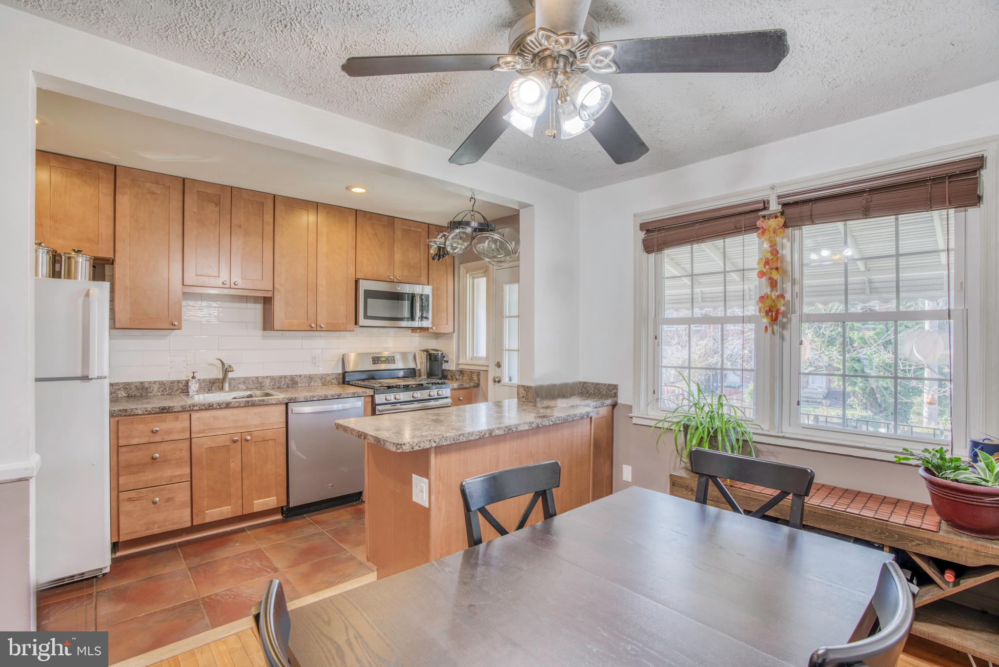 8336 Edgedale Road Baltimore, MD 21234 - Photo 10 of 29