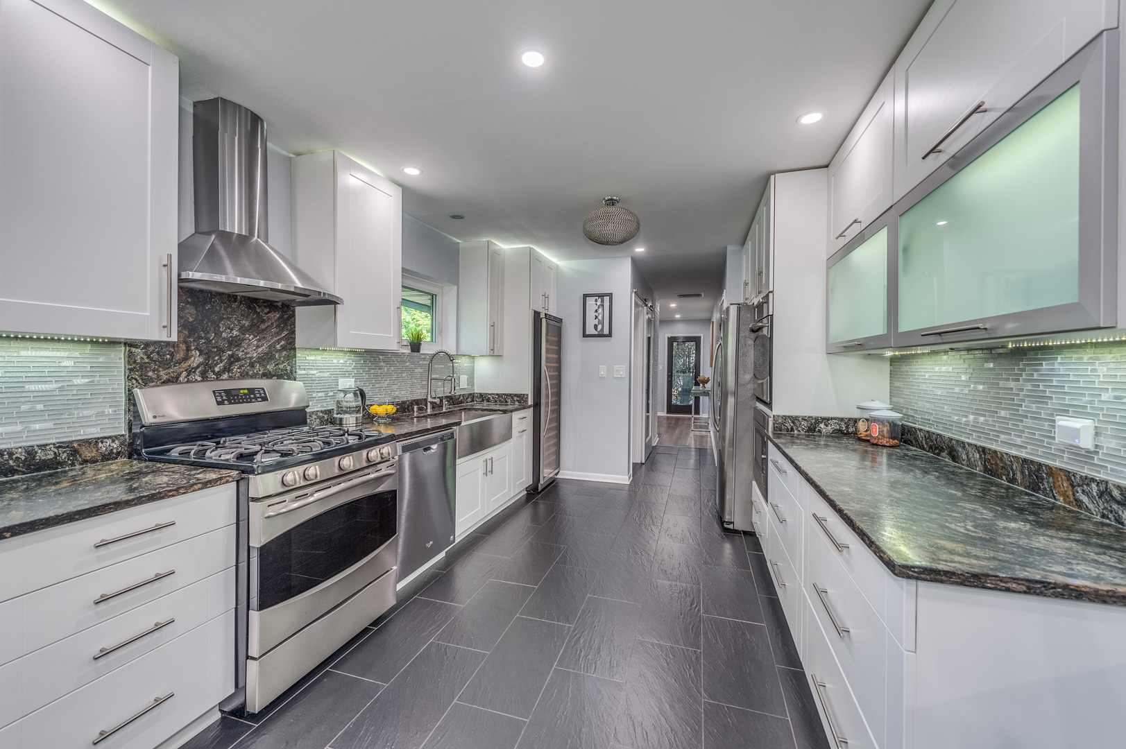 2135 Stirling Road Bannockburn, IL 60015 - Photo 13 of 45 Gallery Image 13