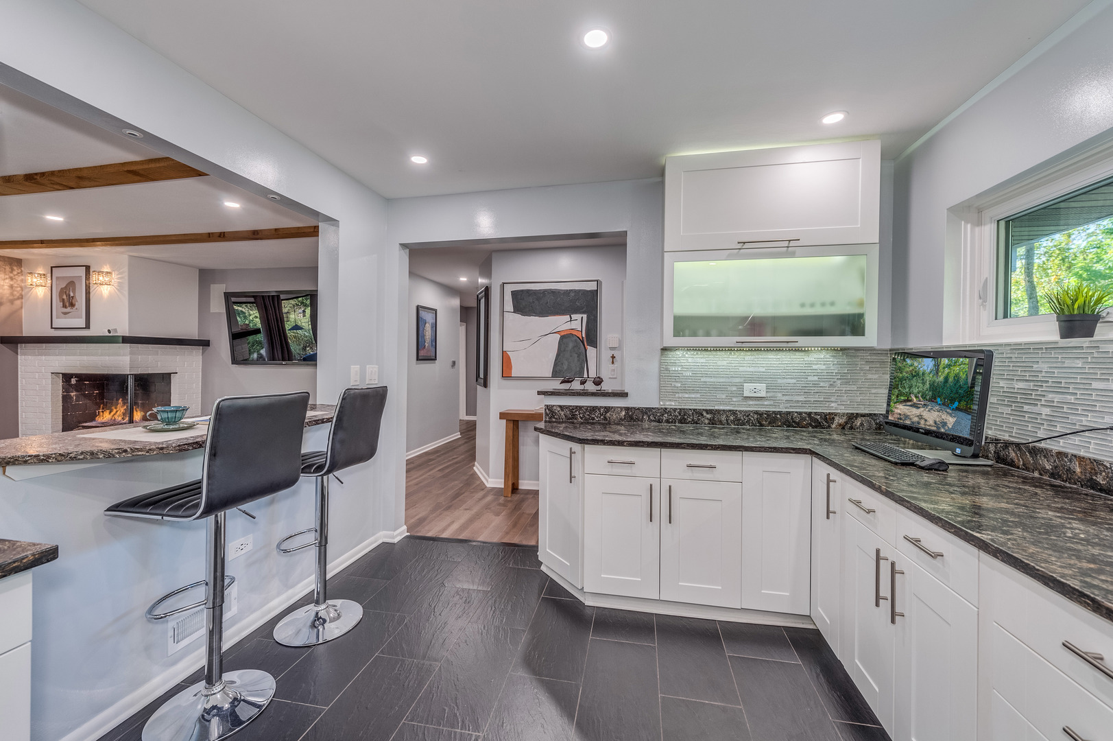 2135 Stirling Road Bannockburn, IL 60015 - Photo 14 of 45 Gallery Image 14