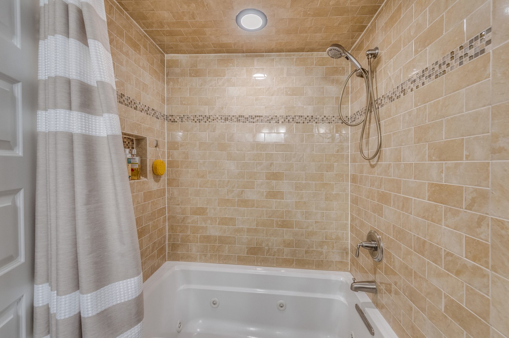 2135 Stirling Road Bannockburn, IL 60015 - Photo 32 of 45 Gallery Image 32