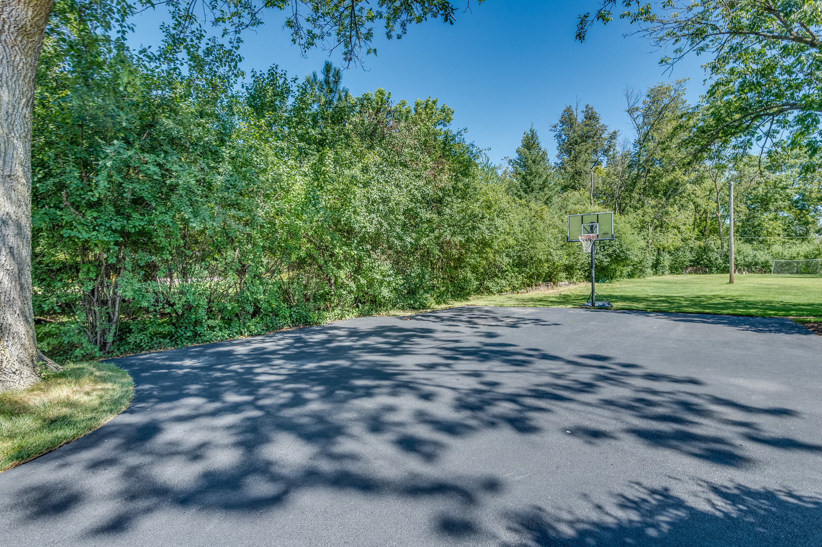 2135 Stirling Road Bannockburn, IL 60015 - Photo 34 of 45 Gallery Image 34