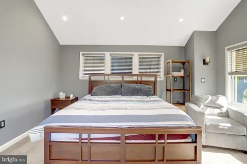 $870,000 | 5911 Bond Court, Alexandria, VA 22315