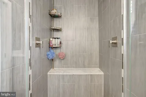 $870,000 | 5911 Bond Court, Alexandria, VA 22315