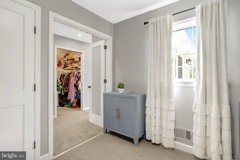 $870,000 | 5911 Bond Court, Alexandria, VA 22315