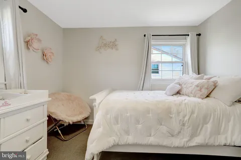 $870,000 | 5911 Bond Court, Alexandria, VA 22315