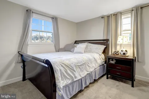 $870,000 | 5911 Bond Court, Alexandria, VA 22315