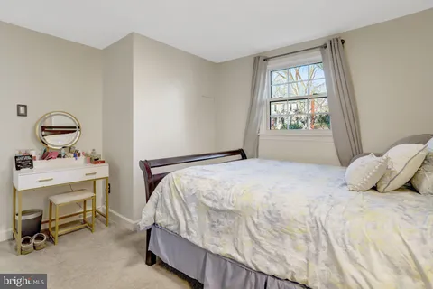 $870,000 | 5911 Bond Court, Alexandria, VA 22315