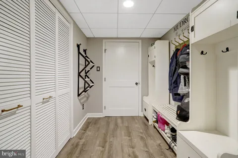 $870,000 | 5911 Bond Court, Alexandria, VA 22315