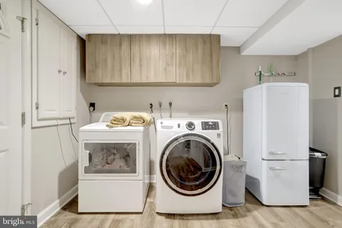 $870,000 | 5911 Bond Court, Alexandria, VA 22315