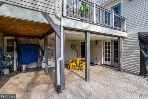 $870,000 | 5911 Bond Court, Alexandria, VA 22315