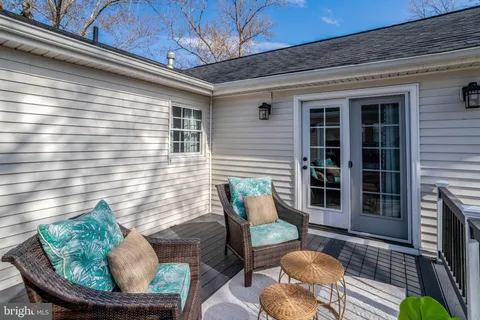 $870,000 | 5911 Bond Court, Alexandria, VA 22315