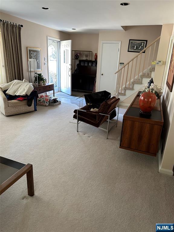 31 Congress Road Emerson, NJ 07630 - Photo 3 of 12