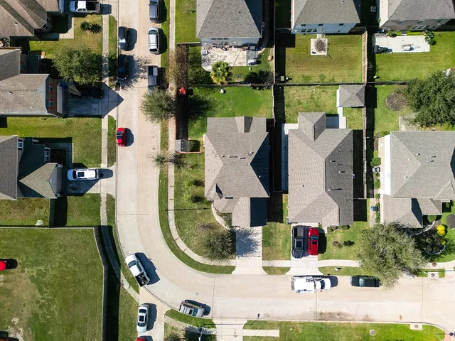 $270,000 | 11023 Tall Hill Circle, Houston, TX 77044