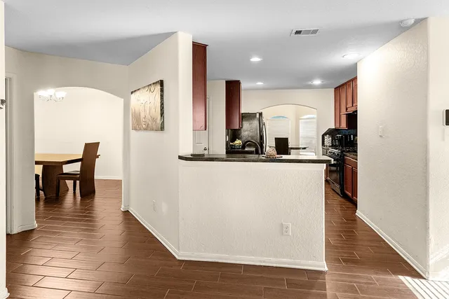 $270,000 | 11023 Tall Hill Circle, Houston, TX 77044