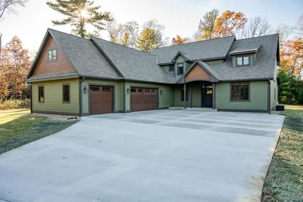 $1,399,900 | N7825 North Cherokee, New Lisbon, WI 53950