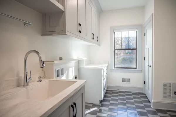 $1,399,900 | N7825 North Cherokee, New Lisbon, WI 53950