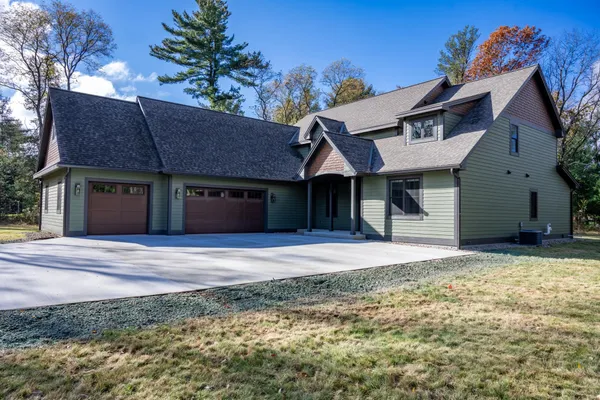 $1,399,900 | N7825 North Cherokee, New Lisbon, WI 53950
