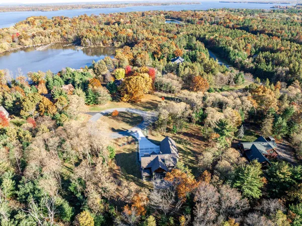 $1,399,900 | N7825 North Cherokee, New Lisbon, WI 53950