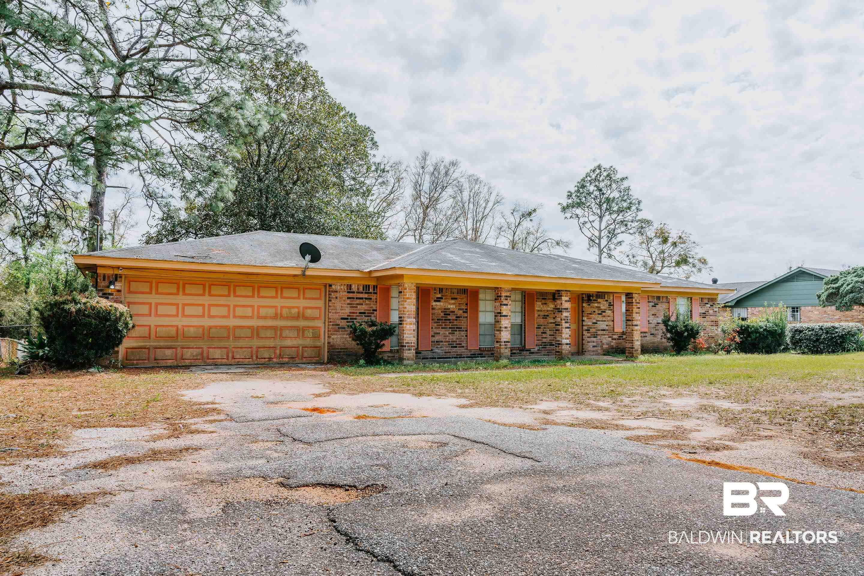 4227 Golfway Drive Eight Mile, AL 36613 - Photo 2 of 22