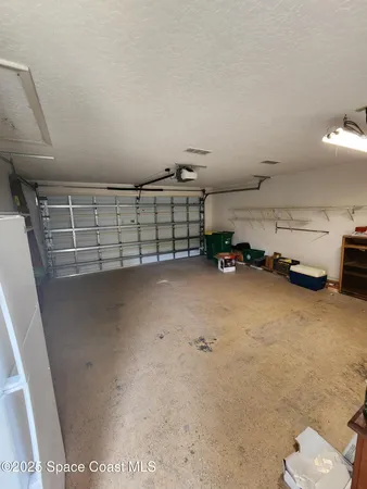 a view of a garage