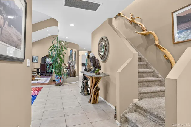 a view of livingroom and furniture