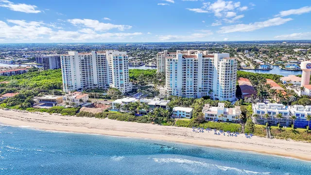 a view of a hallway with elevator