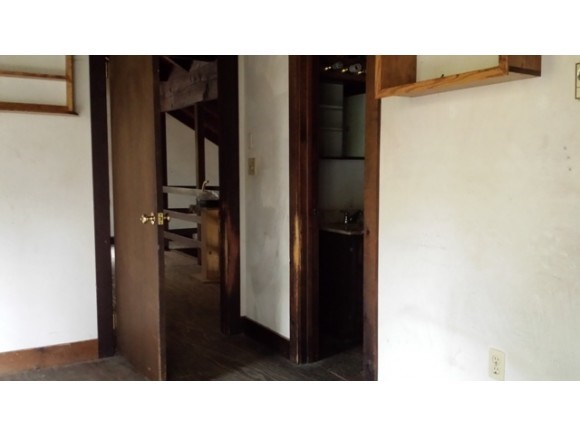 316 Chesterfield Road Keene, NH 03431 - Photo 5 of 12 Gallery Image 5