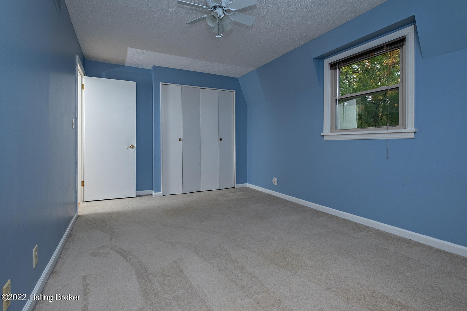 4512 Fox Run Road Louisville, KY 40207 - Photo 34 of 66 0037