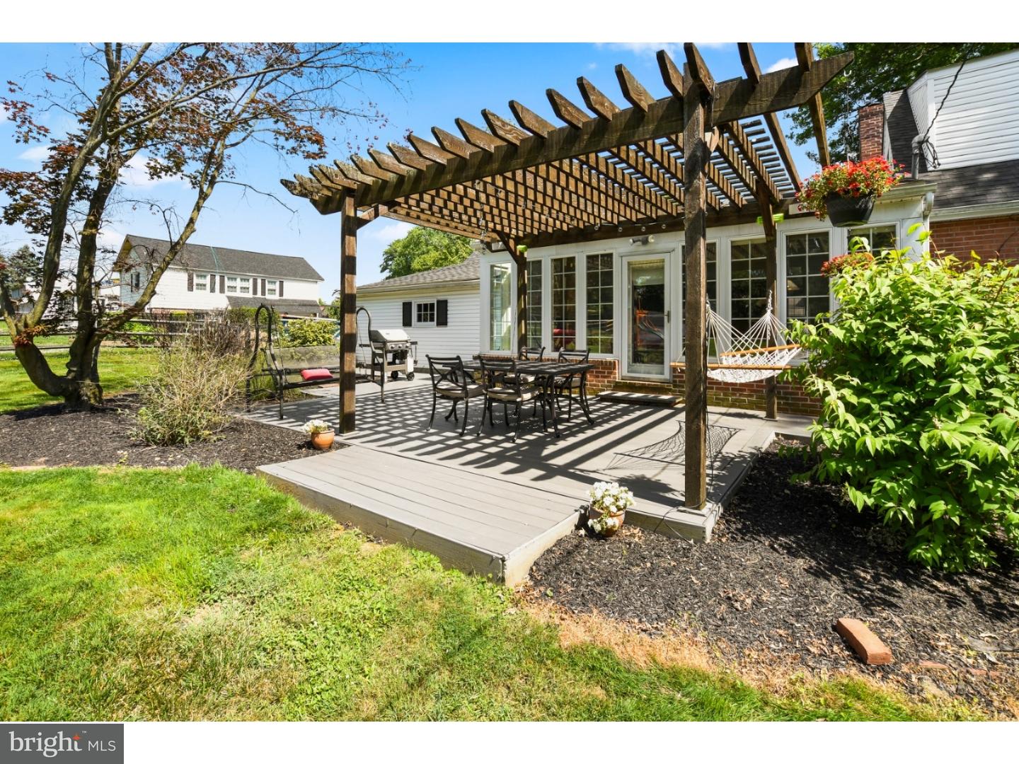 1141 Thomas Road Wayne, PA 19087 - Photo 3 of 24 Deck