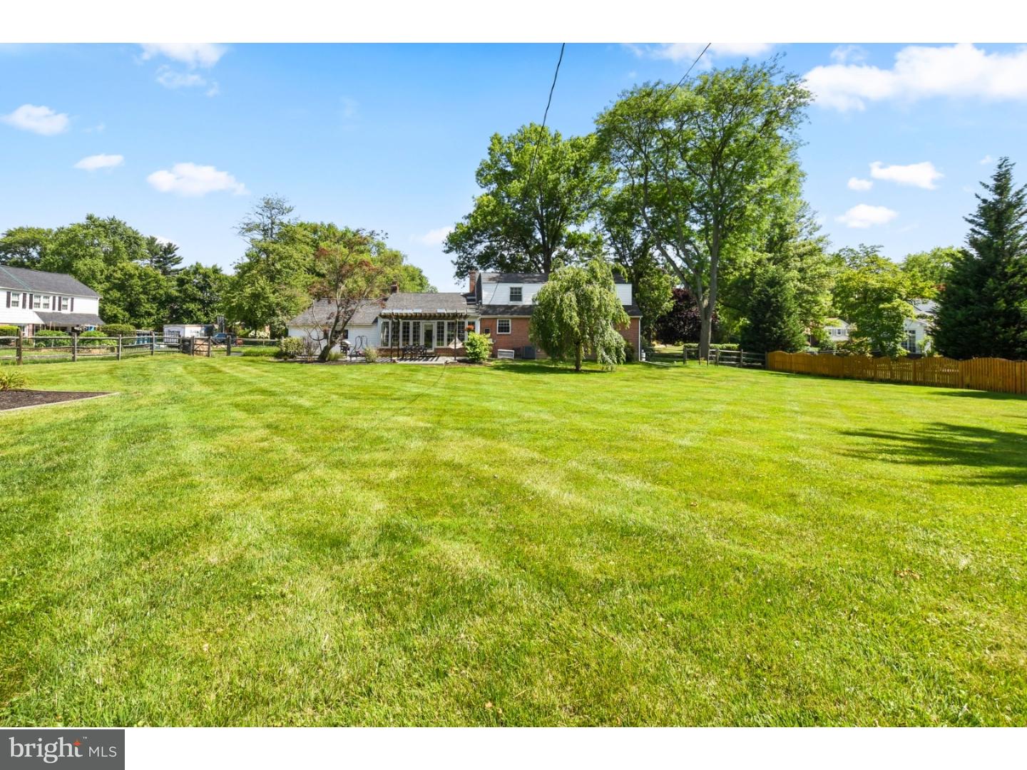 1141 Thomas Road Wayne, PA 19087 - Photo 4 of 24 Back Yard