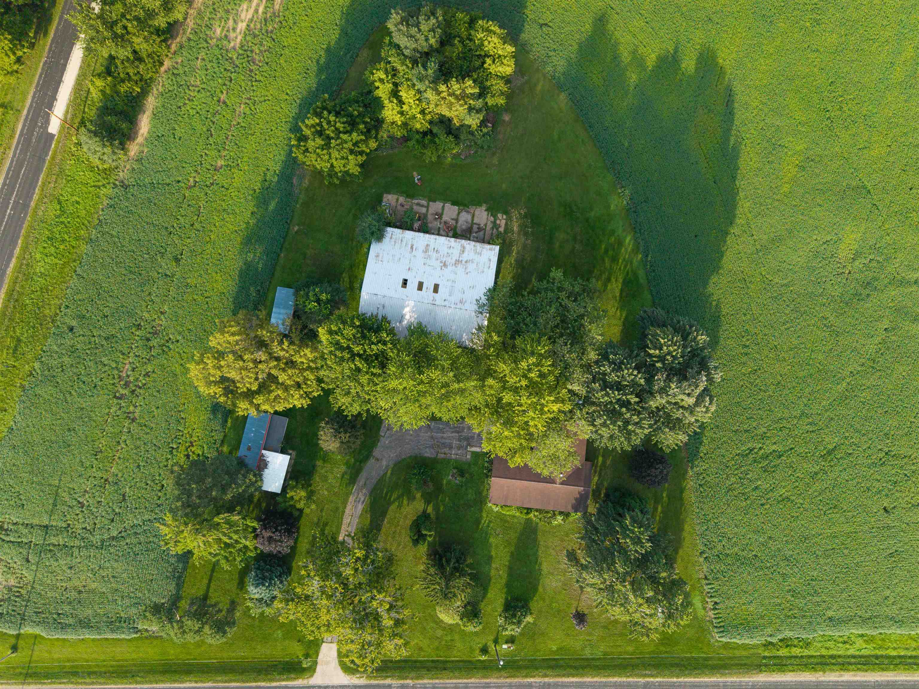 316 Hillside Road Edgerton, WI 53534 - Photo 7 of 34 Gallery Image 7