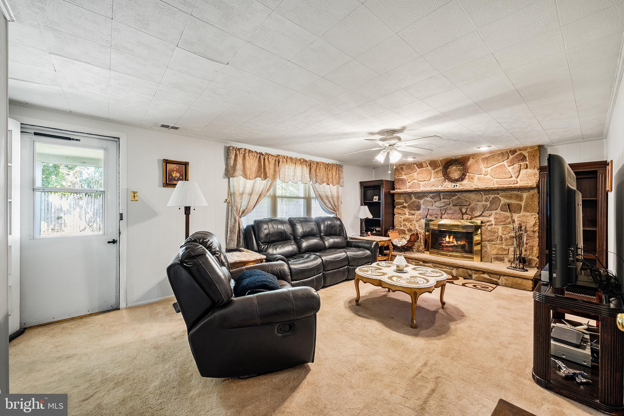 1669 Radburn Road Bensalem, PA 19020 - Photo 16 of 30