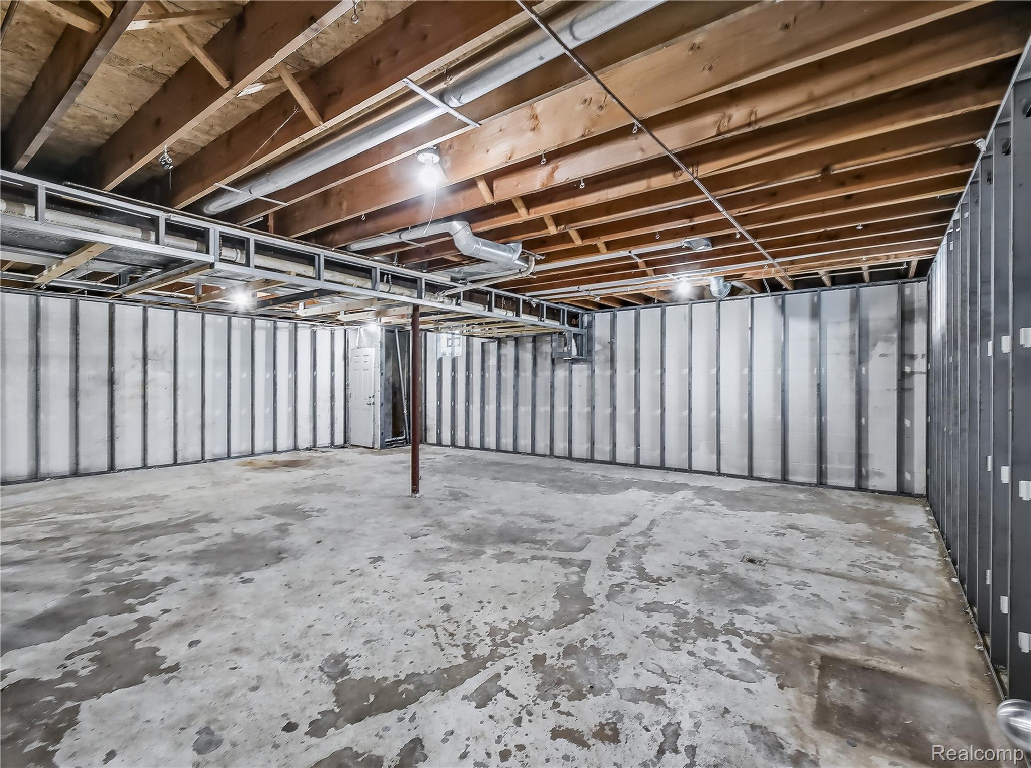 5050 Burton Road Capac, MI 48014 - Photo 45 of 94 050-038-5050-burton-road-mussey-township-mi-fast-010.jpg