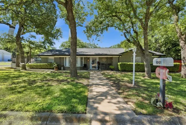 $377,000 | 1001 Northwest 11th Street, Mineral Wells, TX 76067