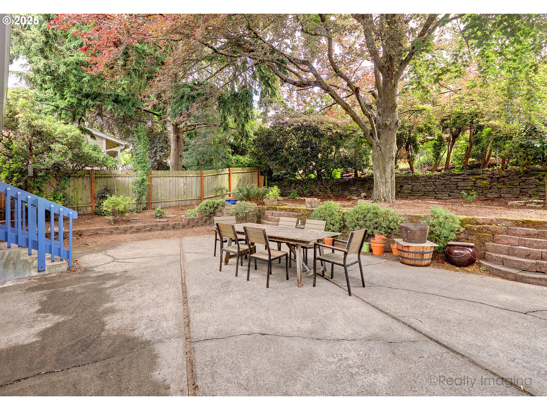 1124 Southwest Chestnut Drive Portland, OR 97219 - Photo 31 of 37 Patio