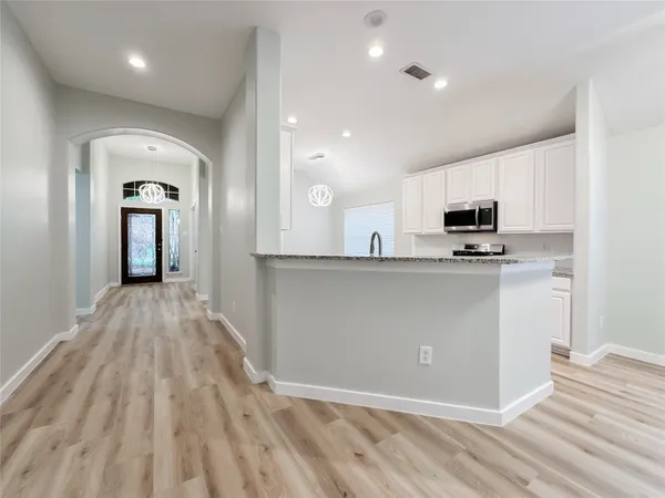 $414,800 | 27 Auburn Path Drive, The Woodlands, TX 77382