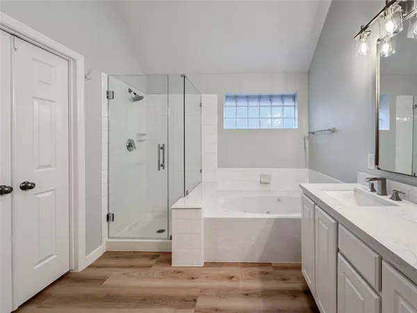 $414,800 | 27 Auburn Path Drive, The Woodlands, TX 77382