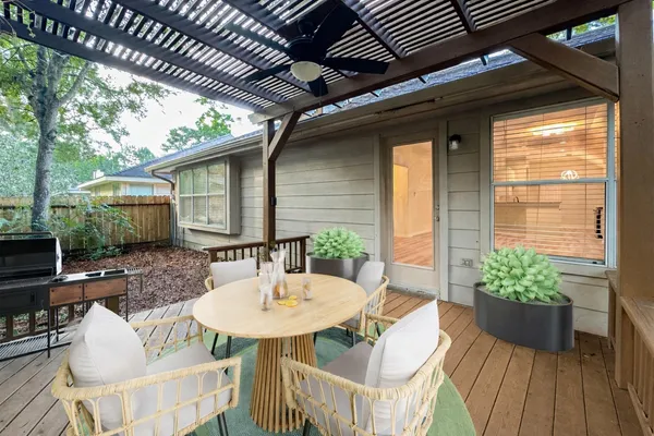 $414,800 | 27 Auburn Path Drive, The Woodlands, TX 77382