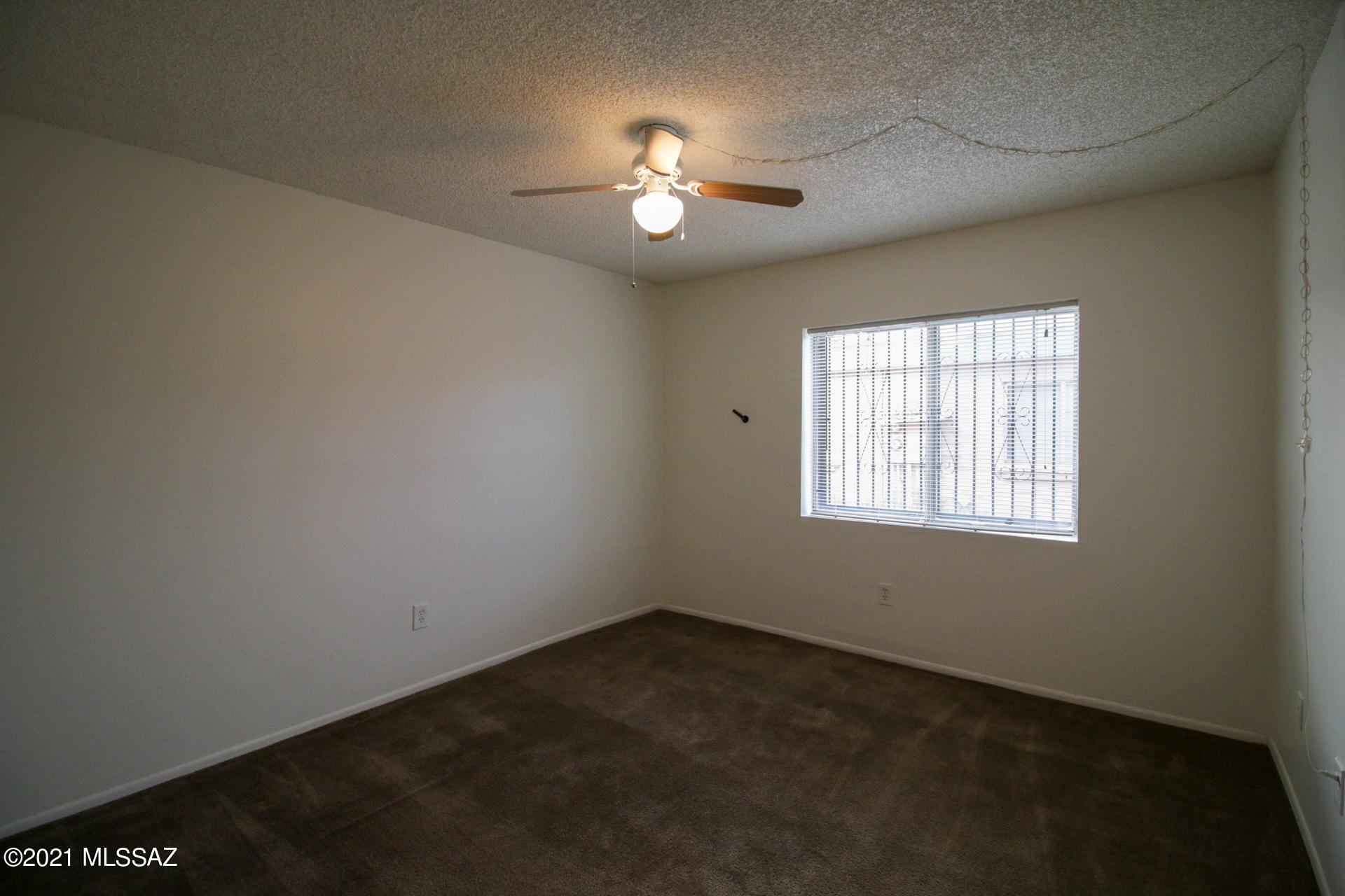 1061 East Halcyon Road Tucson, AZ 85719 - Photo 7 of 15