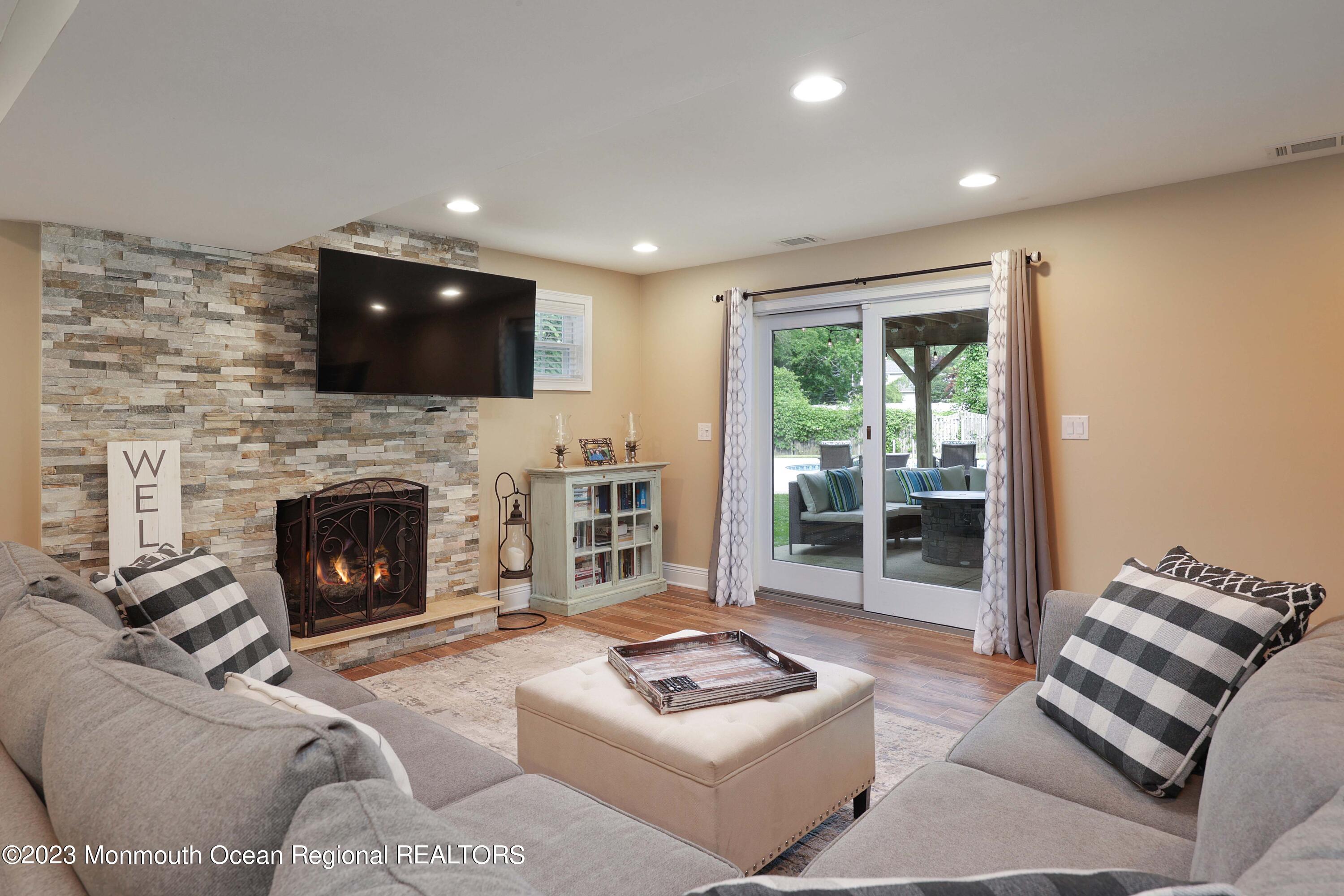 683 Hopping Road Belford, NJ 07718 - Photo 18 of 50 758A0805