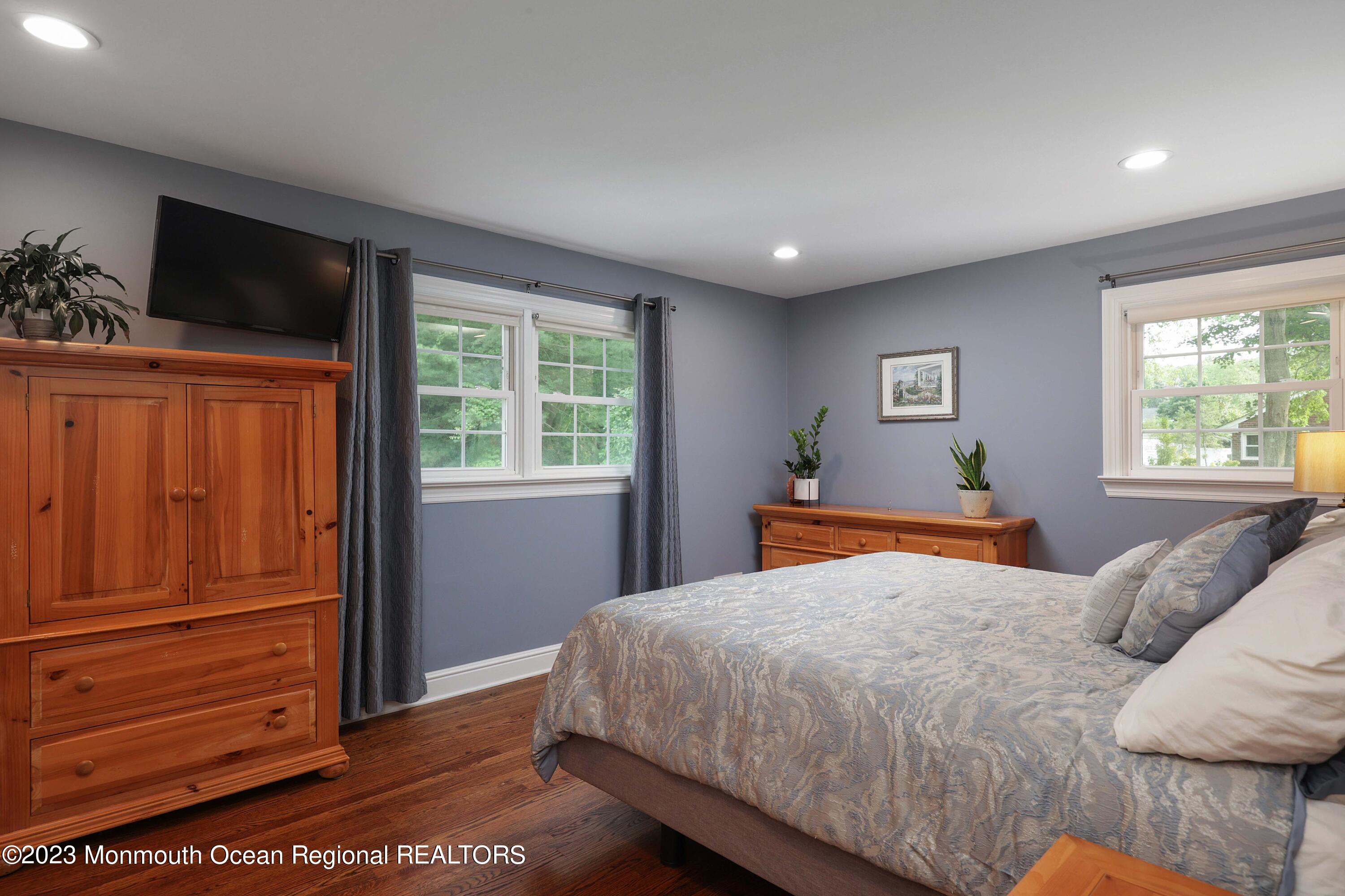683 Hopping Road Belford, NJ 07718 - Photo 20 of 50 758A0924