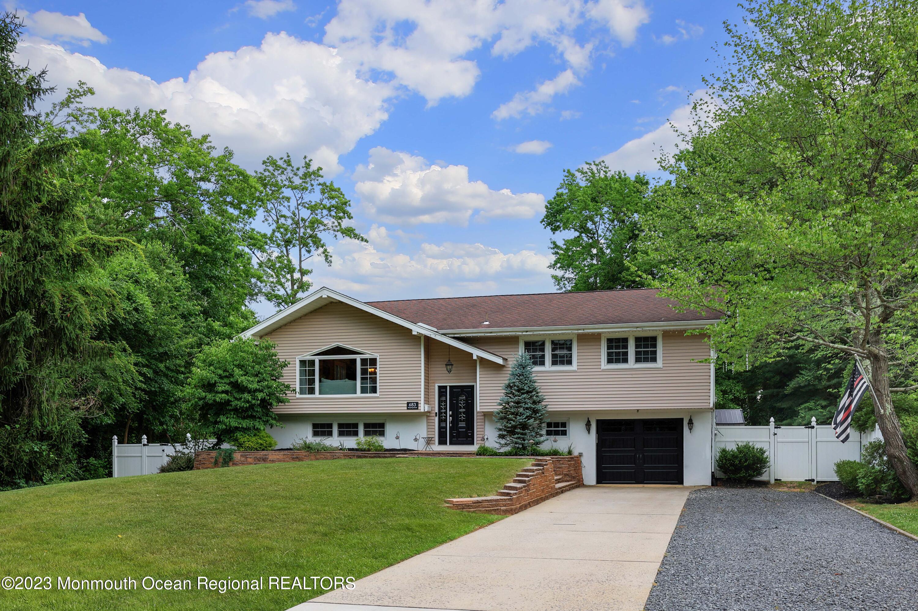 683 Hopping Road Belford, NJ 07718 - Photo 3 of 50 758A0773_4_5_6_7