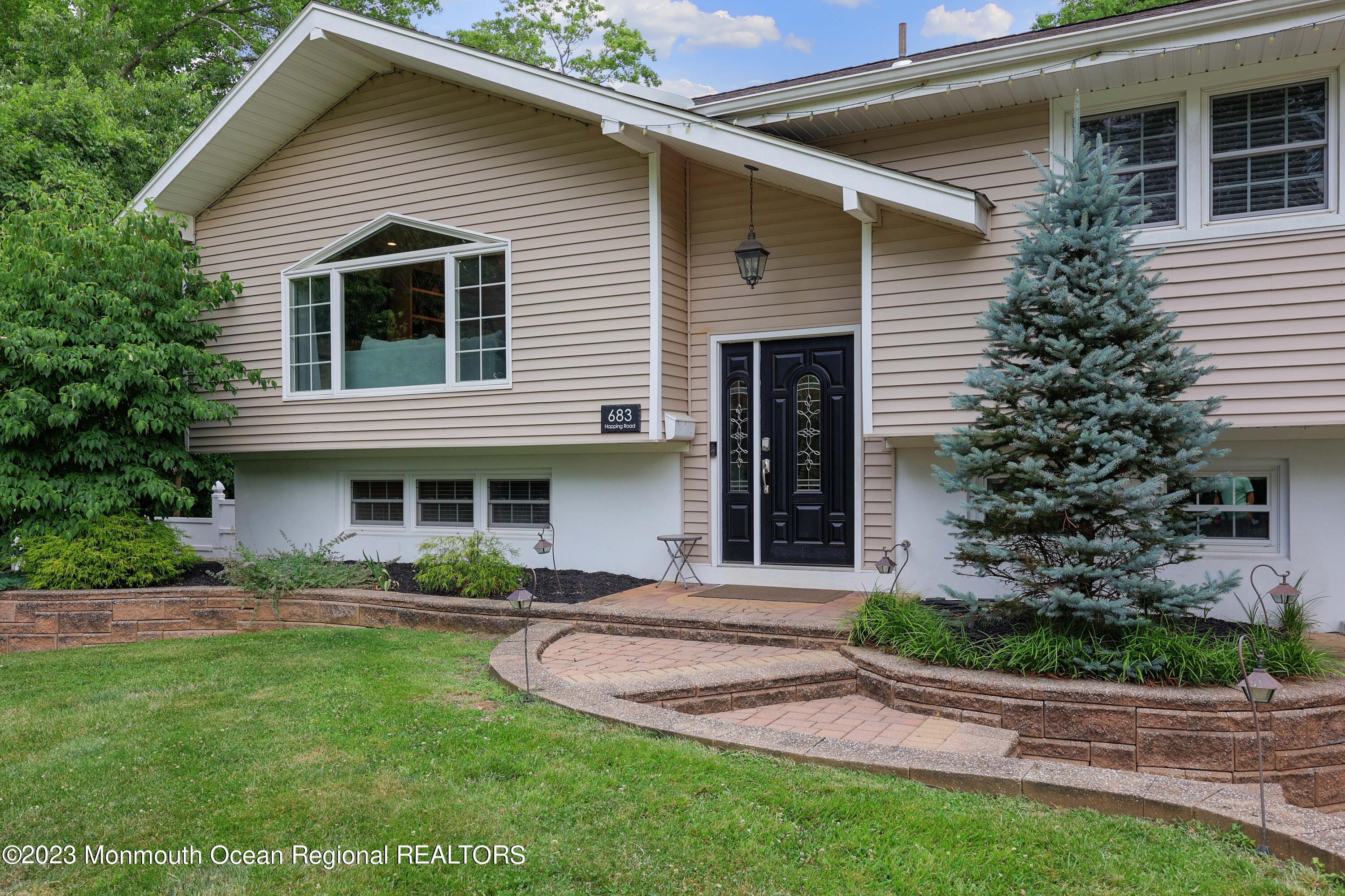 683 Hopping Road Belford, NJ 07718 - Photo 5 of 50 758A0793_4_5_6_7
