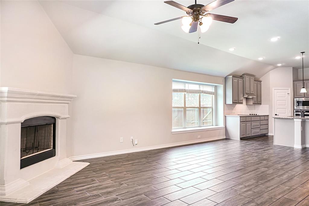 2636 Freemon Place Grand Prairie, TX 75052 - Photo 11 of 24
