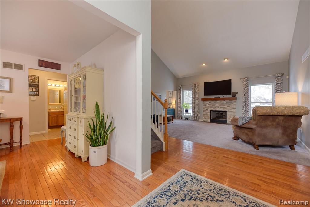 6559 Steamboat Springs Drive White Lake, MI 48383 - Photo 10 of 44