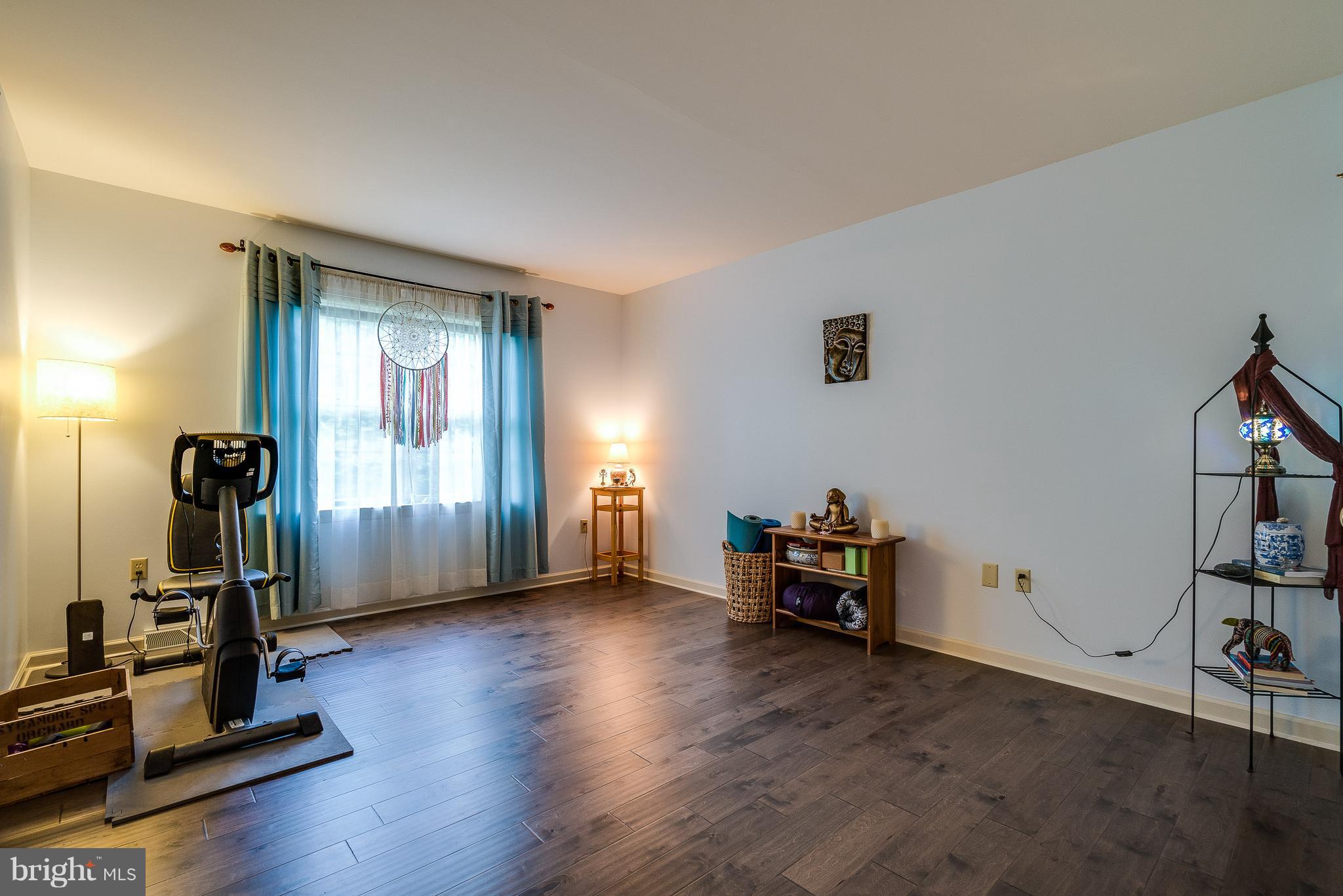 5 Cardiff Court Lititz, PA 17543 - Photo 11 of 32 First floor bedroom