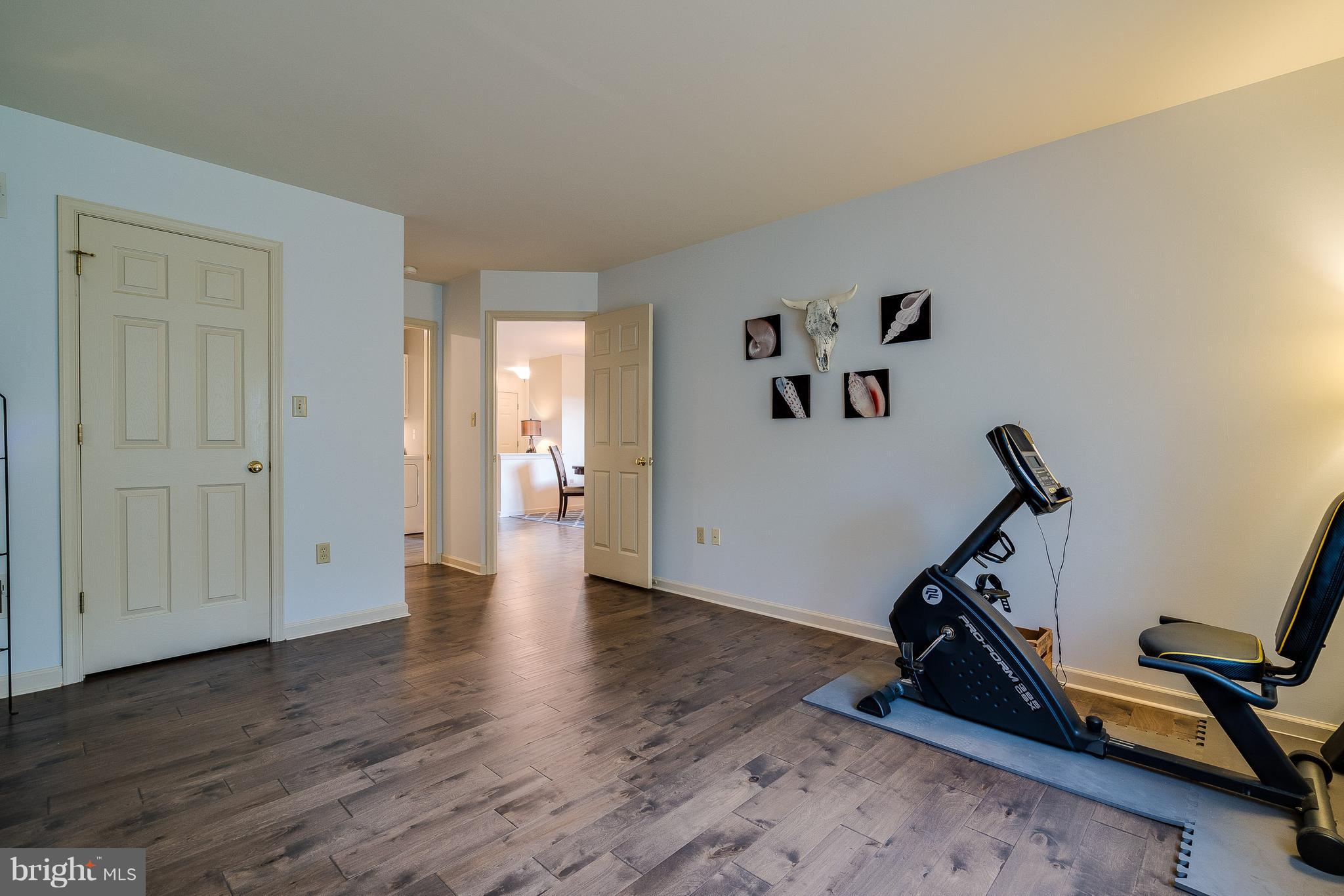 5 Cardiff Court Lititz, PA 17543 - Photo 12 of 32 First floor BR, new flooring, WIC,adjoins bath