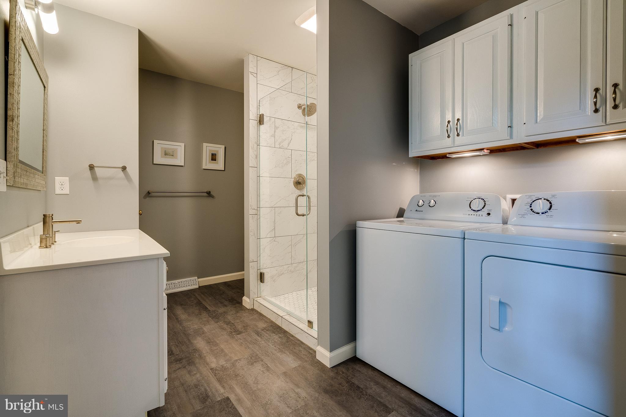 5 Cardiff Court Lititz, PA 17543 - Photo 9 of 32 First floor bath and laundry