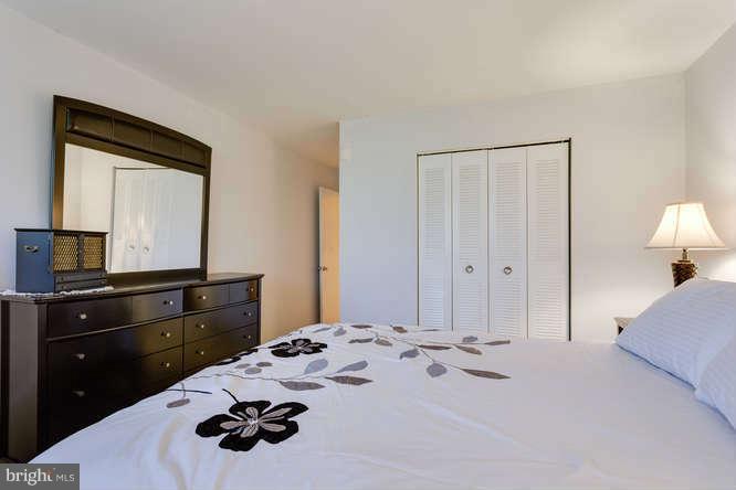 5051 7th Road South, Unit T1 Arlington, VA 22204 - Photo 17 of 25 Bedroom