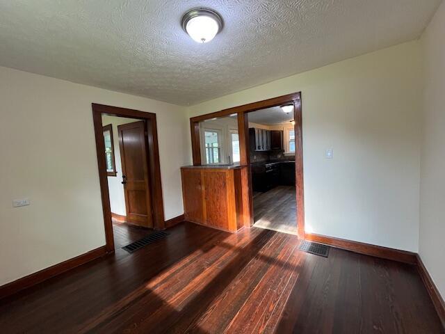 2142 Sale Road Columbus, OH 43224 - Photo 10 of 29 IMG_7593
